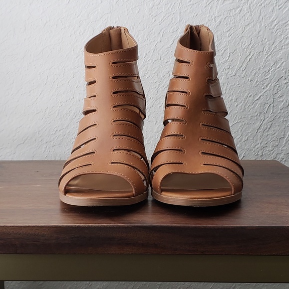 Platform Heels - Picture 2 of 4